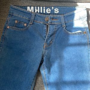 Cute never worn jeans, size s and size 27 , low rise a